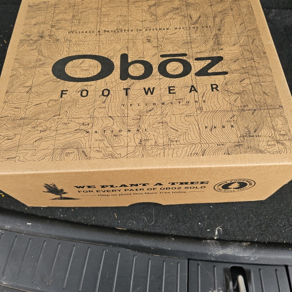 Women’s size 7 Oboz  hiking boots - Picture 3 of 4